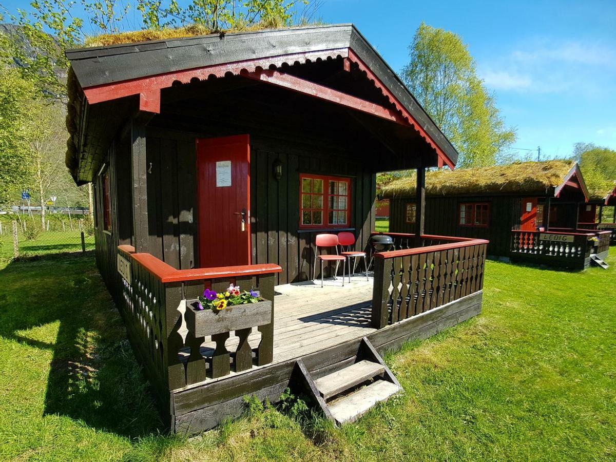 Vistdal Camping Myklebostad  Buitenkant foto