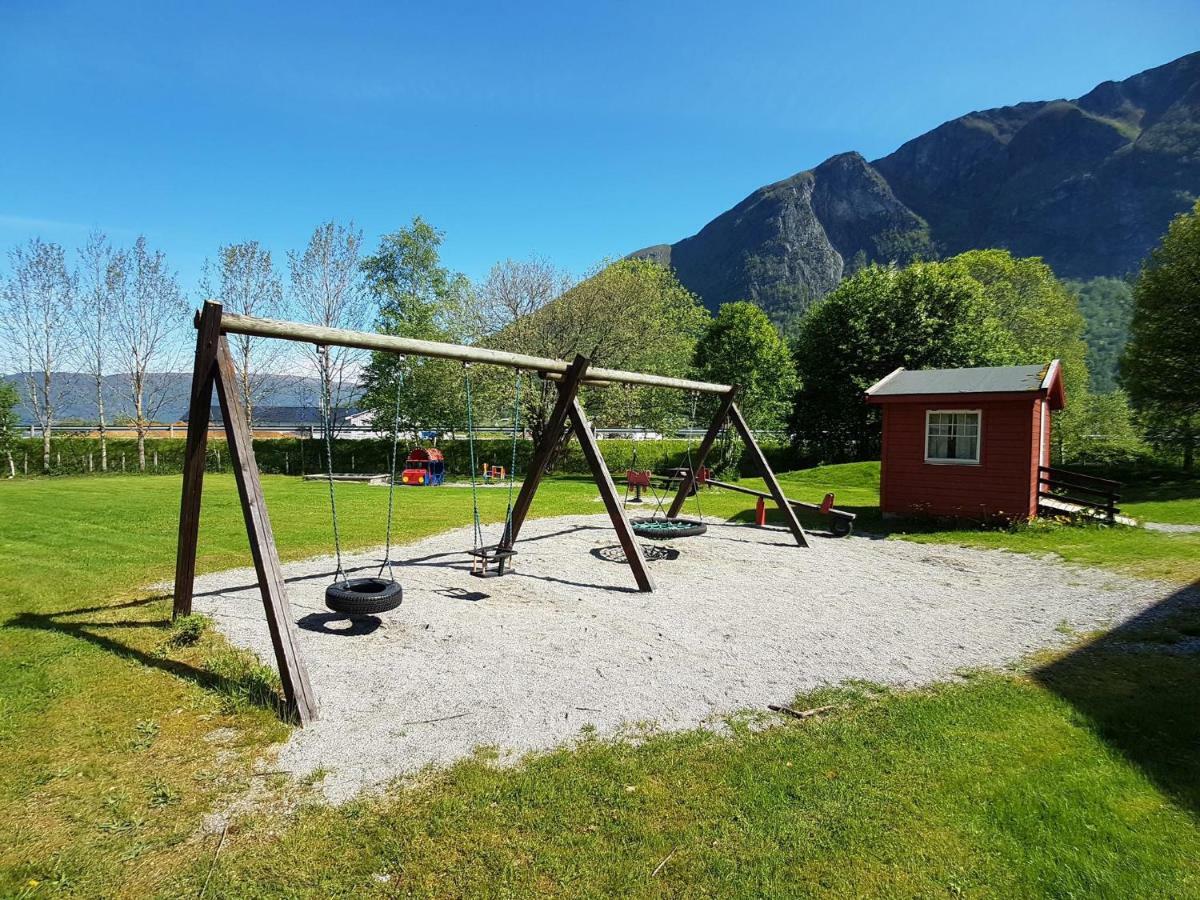 Vistdal Camping Myklebostad  Buitenkant foto